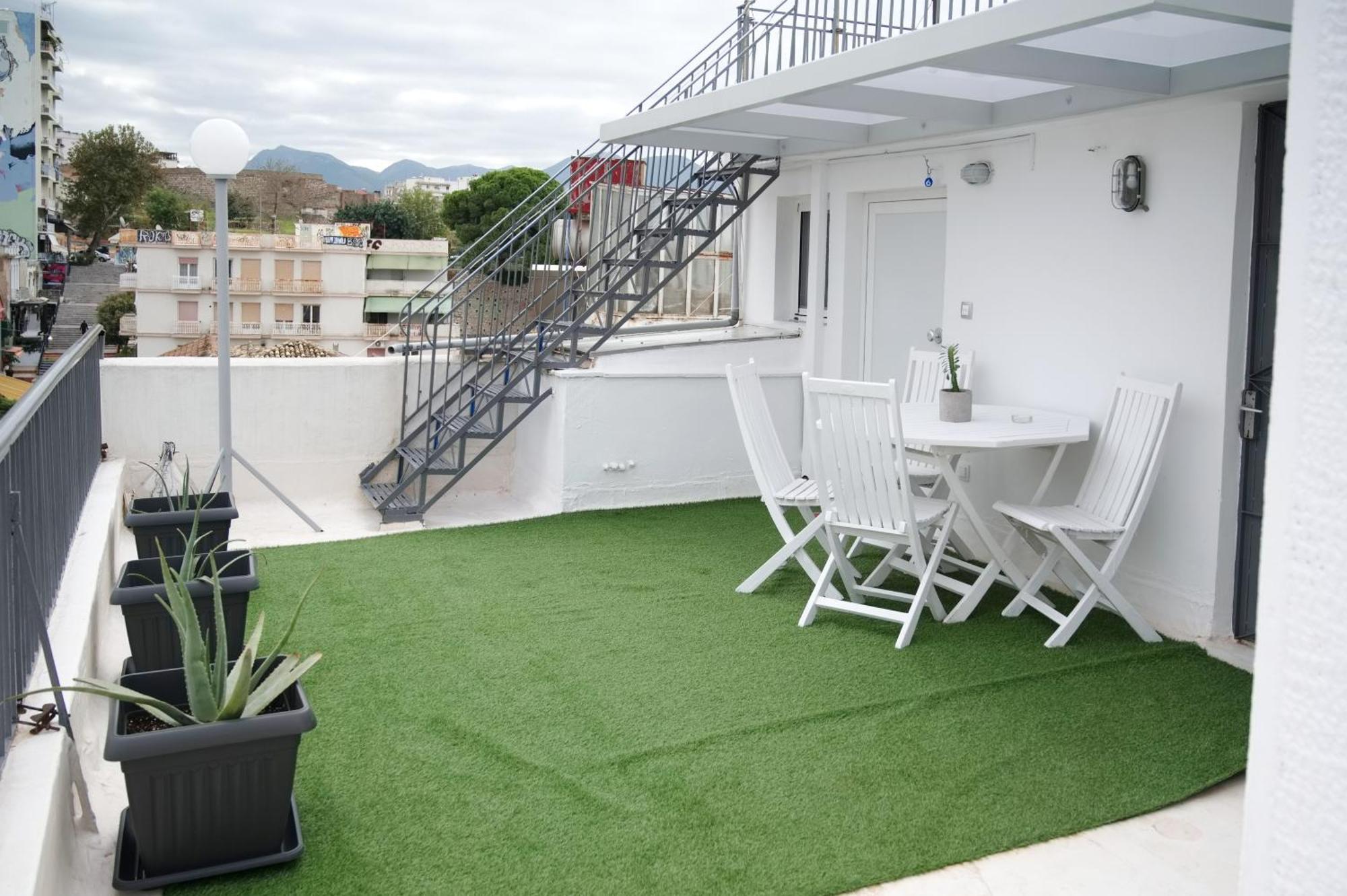 Central Aesthetic Studio With Panoramic Views Patras Eksteriør billede